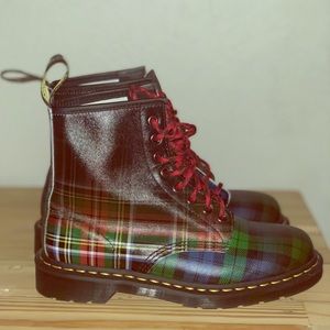 1460 TARTAN LEATHER LACE UP BOOTS
